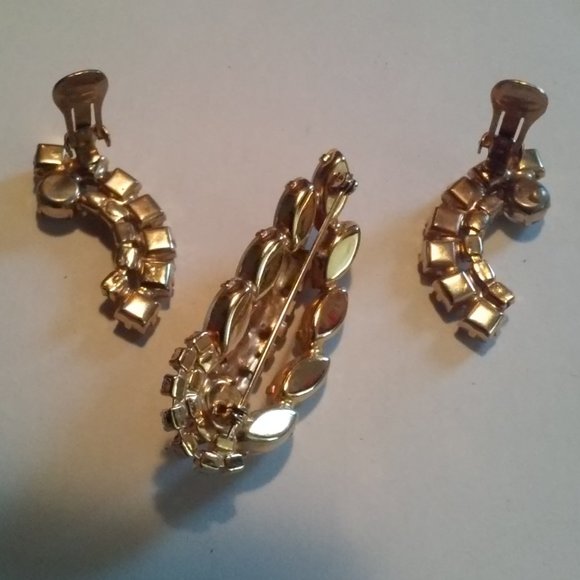 Broach & Clip On Earring Set Vintage 3 pieces Almond Stones Clear Shiny Stones G - Picture 3 of 3